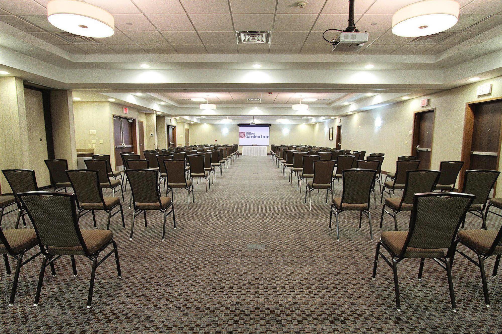 Hilton Garden Inn Midtown Tulsa Negócio foto